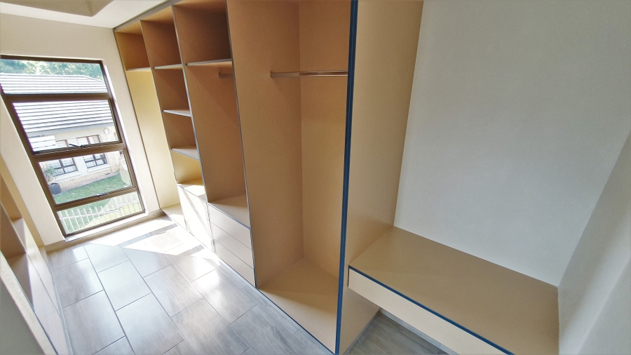 To Let 4 Bedroom Property for Rent in Riverside Park Mpumalanga