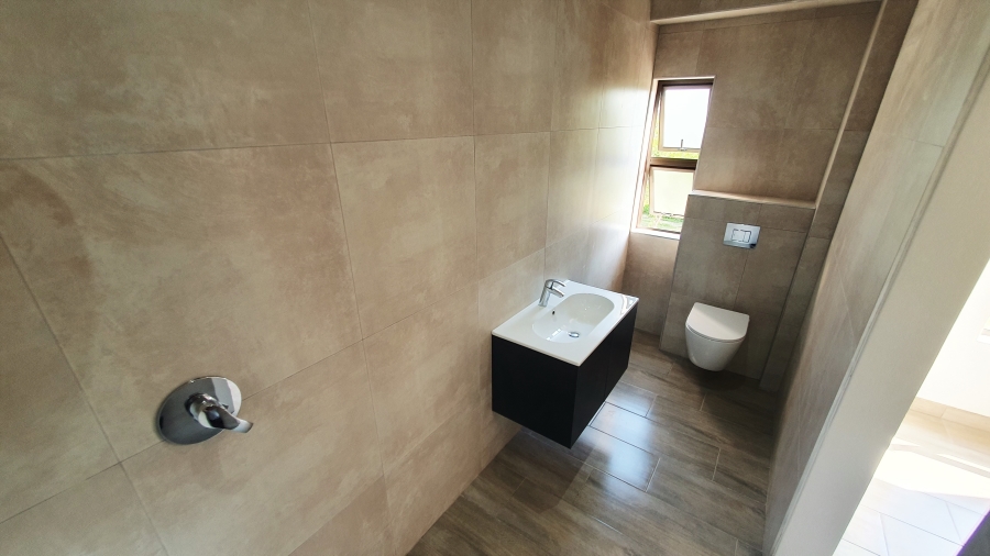 To Let 4 Bedroom Property for Rent in Riverside Park Mpumalanga