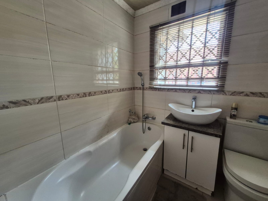 4 Bedroom Property for Sale in Embalenhle Ext 12 Mpumalanga