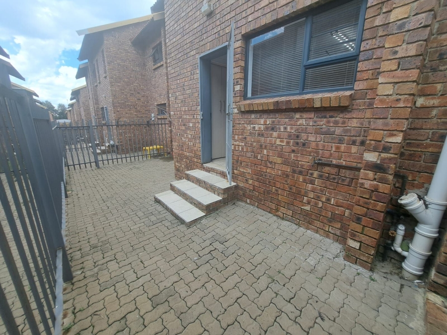 To Let 2 Bedroom Property for Rent in Sunset Park Mpumalanga