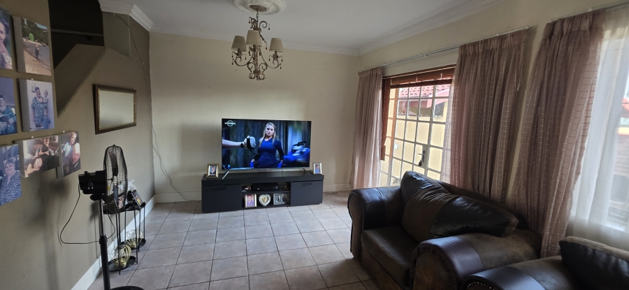 To Let 3 Bedroom Property for Rent in Die Heuwel Ext 1 Mpumalanga