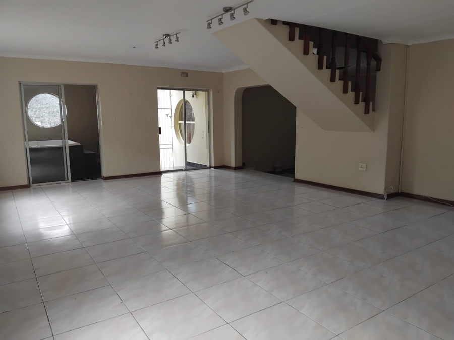 To Let 4 Bedroom Property for Rent in Steiltes Mpumalanga