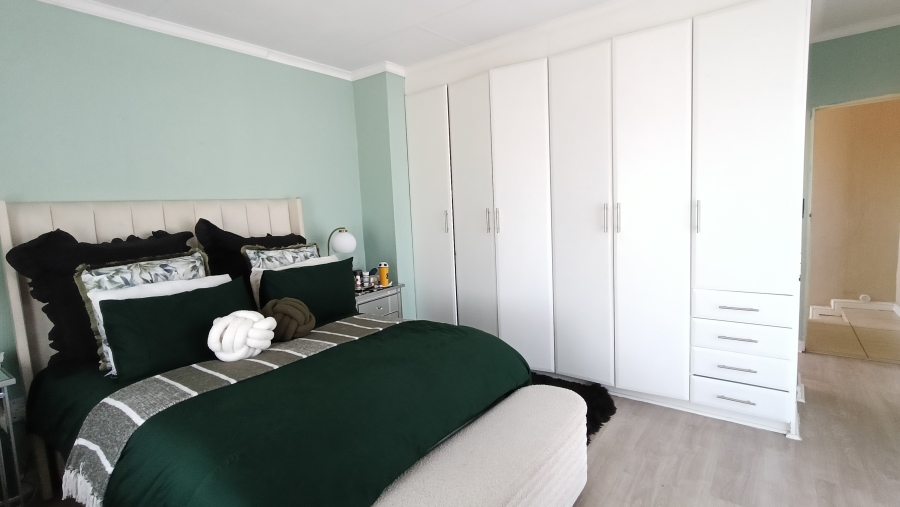 4 Bedroom Property for Sale in Reyno Ridge Mpumalanga