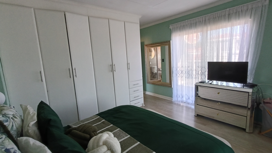 4 Bedroom Property for Sale in Reyno Ridge Mpumalanga