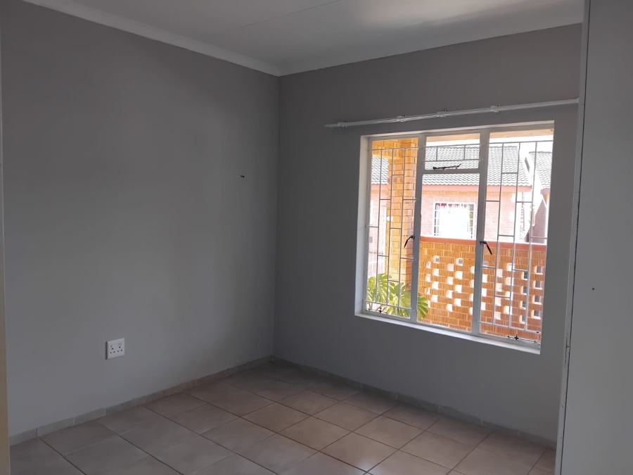 To Let 2 Bedroom Property for Rent in Sonheuwel Mpumalanga