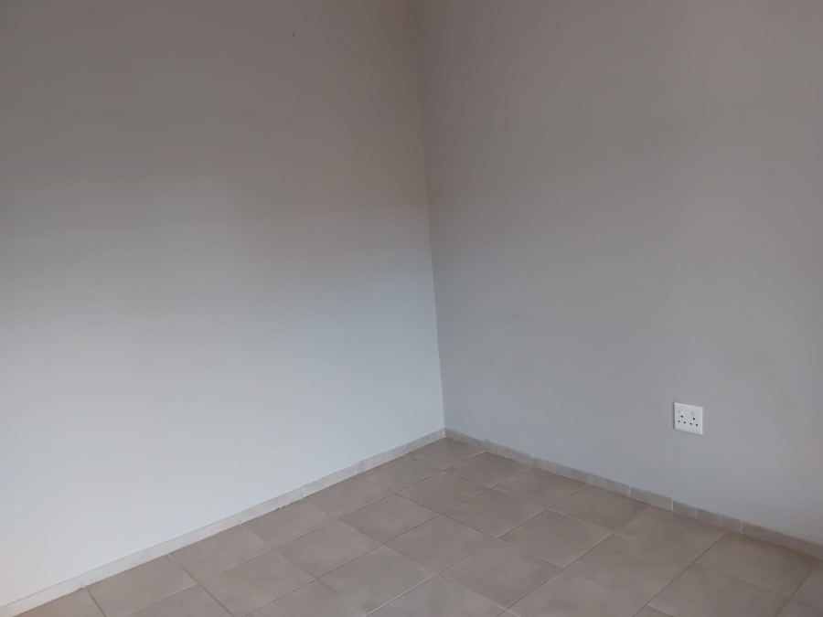 To Let 2 Bedroom Property for Rent in Sonheuwel Mpumalanga