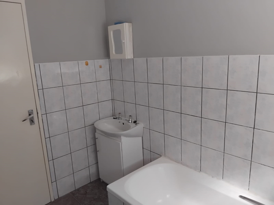 To Let 2 Bedroom Property for Rent in Sonheuwel Mpumalanga