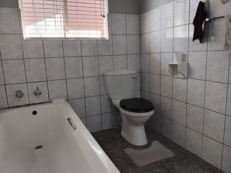 To Let 2 Bedroom Property for Rent in Sonheuwel Mpumalanga