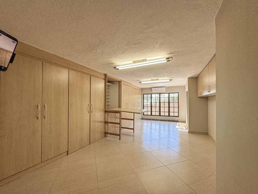 6 Bedroom Property for Sale in Sonheuwel Ext 1 Mpumalanga