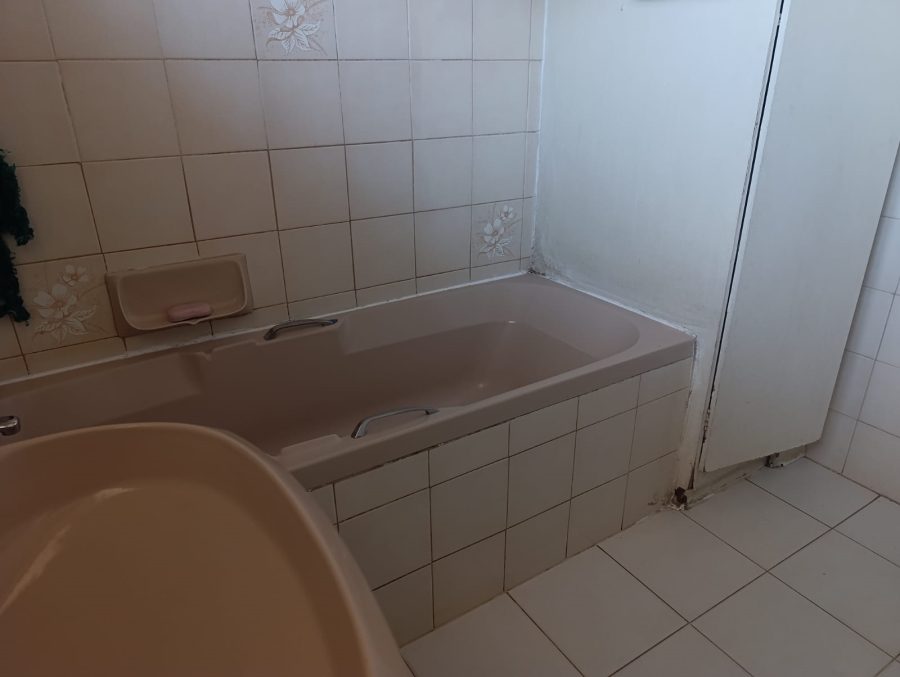 2 Bedroom Property for Sale in Witbank Ext 5 Mpumalanga