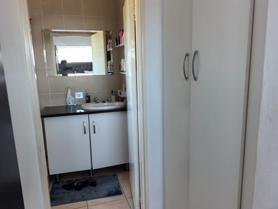 To Let 2 Bedroom Property for Rent in Nelspruit Ext 29 Mpumalanga