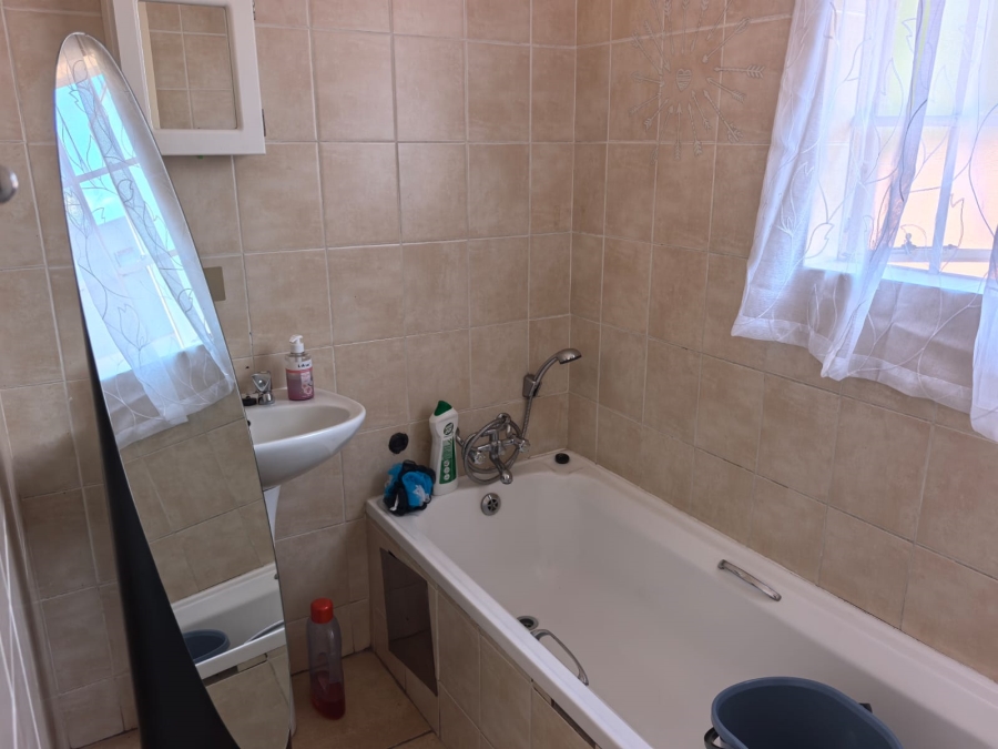 To Let 2 Bedroom Property for Rent in Nelspruit Ext 29 Mpumalanga