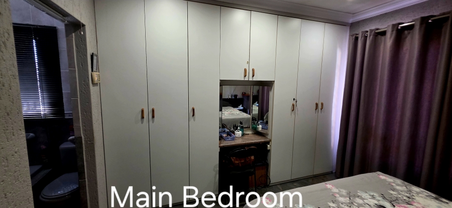 4 Bedroom Property for Sale in Die Heuwel Ext 4 Mpumalanga