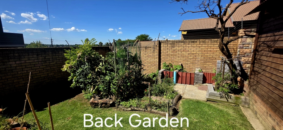 4 Bedroom Property for Sale in Die Heuwel Ext 4 Mpumalanga