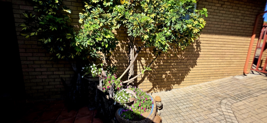 4 Bedroom Property for Sale in Die Heuwel Ext 4 Mpumalanga