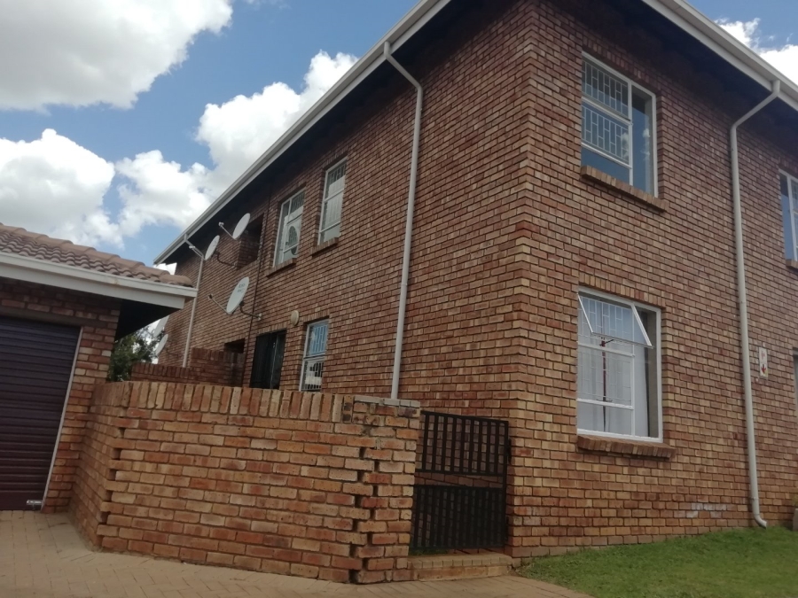 To Let 2 Bedroom Property for Rent in Aerorand Mpumalanga