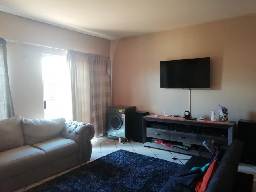 To Let 2 Bedroom Property for Rent in Aerorand Mpumalanga
