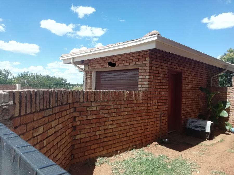 To Let 2 Bedroom Property for Rent in Aerorand Mpumalanga