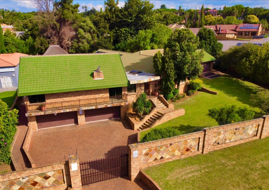 5 Bedroom Property for Sale in Ben Fleur Mpumalanga