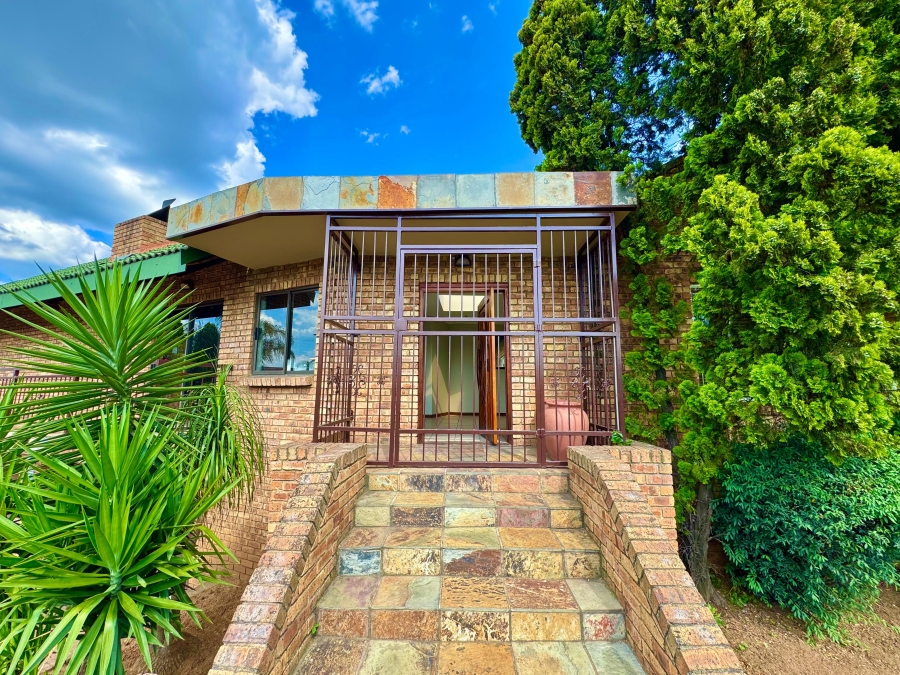 5 Bedroom Property for Sale in Ben Fleur Mpumalanga