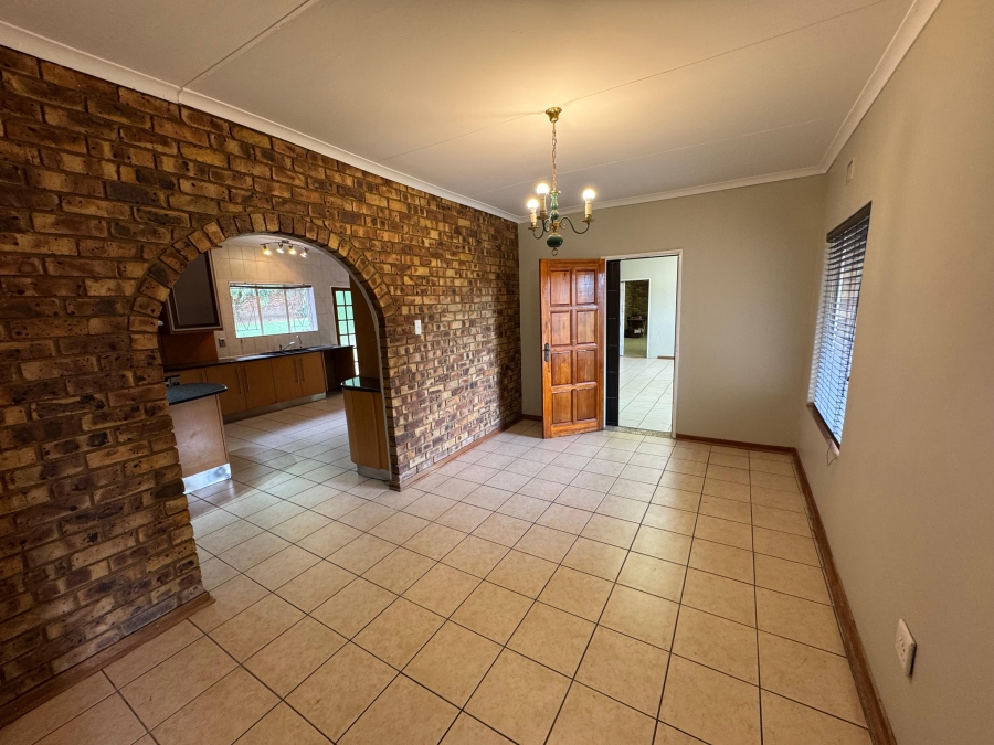 5 Bedroom Property for Sale in Ben Fleur Mpumalanga
