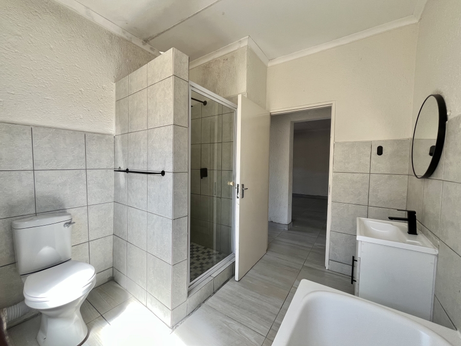 To Let 2 Bedroom Property for Rent in Stonehenge Mpumalanga