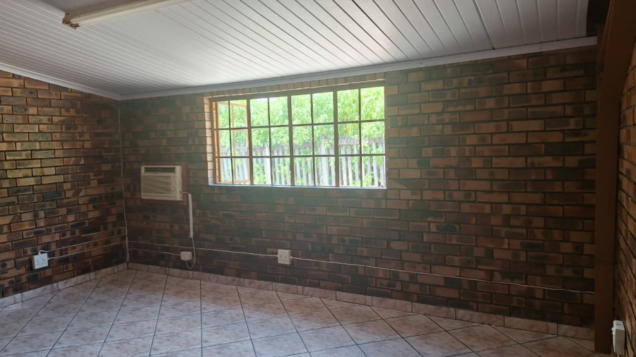 To Let commercial Property for Rent in Nelspruit Industrial Mpumalanga