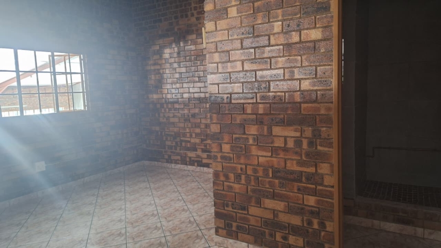 To Let commercial Property for Rent in Nelspruit Industrial Mpumalanga