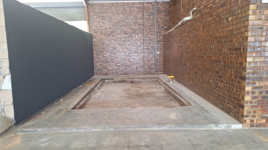 To Let commercial Property for Rent in Nelspruit Industrial Mpumalanga