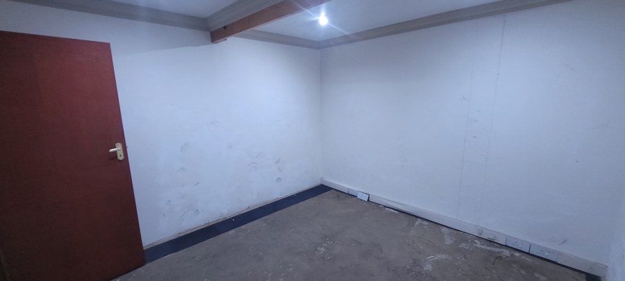 To Let commercial Property for Rent in Riverside Park Mpumalanga