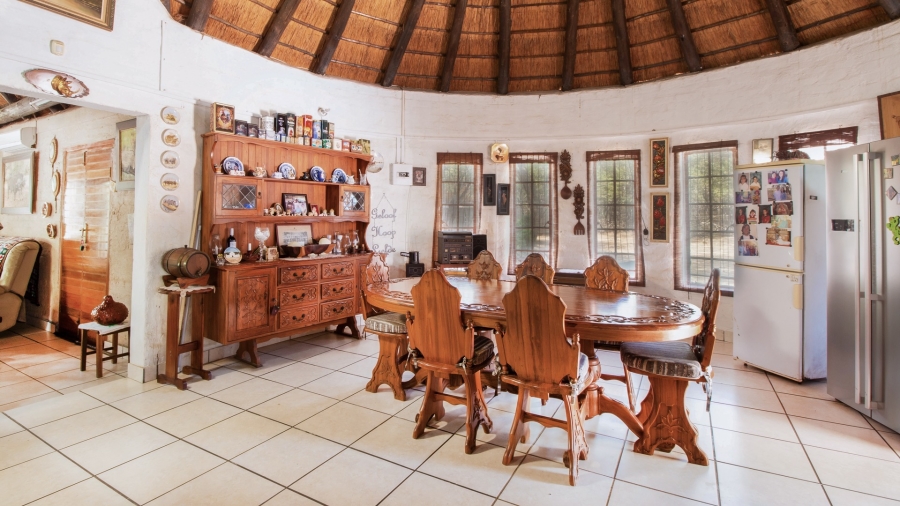 5 Bedroom Property for Sale in Marloth Park Mpumalanga