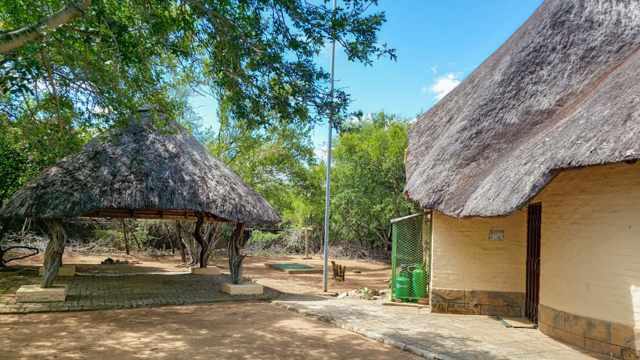 5 Bedroom Property for Sale in Marloth Park Mpumalanga