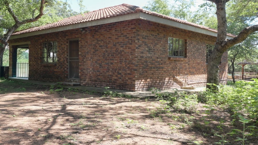 2 Bedroom Property for Sale in Marloth Park Mpumalanga