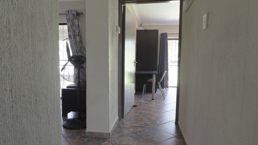 2 Bedroom Property for Sale in Marloth Park Mpumalanga