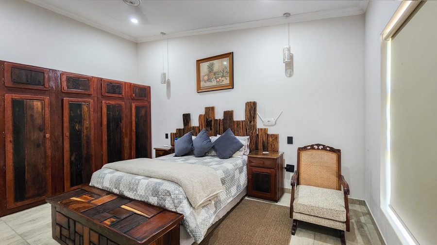 5 Bedroom Property for Sale in Marloth Park Mpumalanga