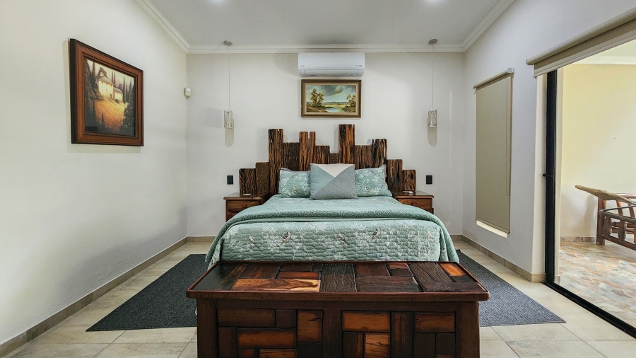 5 Bedroom Property for Sale in Marloth Park Mpumalanga