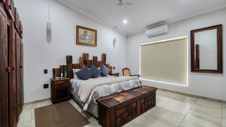 5 Bedroom Property for Sale in Marloth Park Mpumalanga