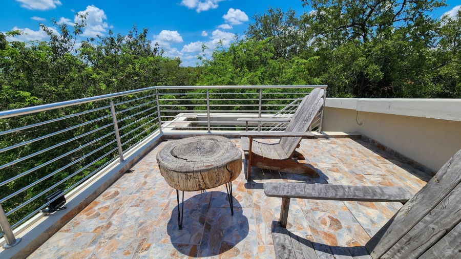 5 Bedroom Property for Sale in Marloth Park Mpumalanga