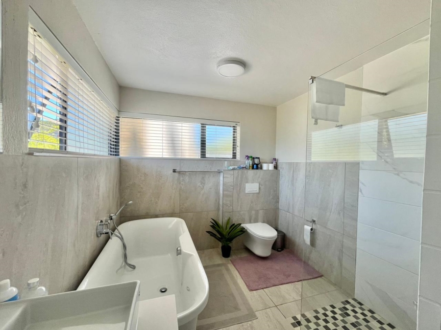 4 Bedroom Property for Sale in The Rest Nature Estate Mpumalanga