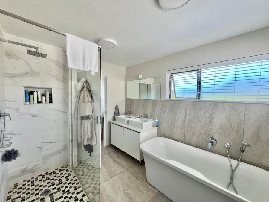 4 Bedroom Property for Sale in The Rest Nature Estate Mpumalanga