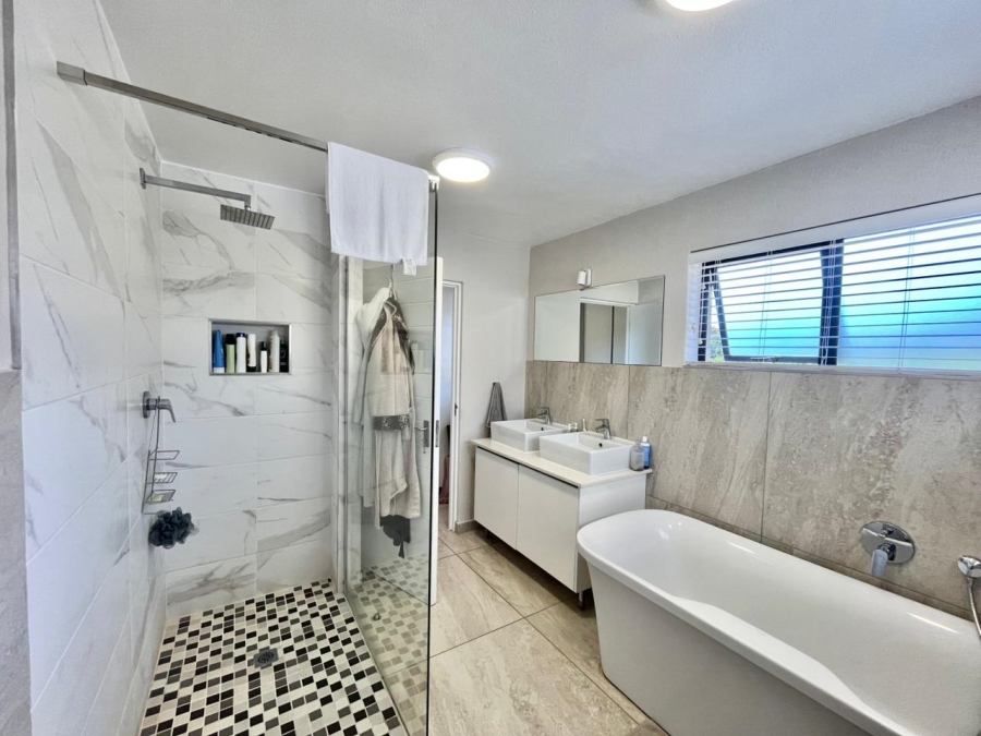 4 Bedroom Property for Sale in The Rest Nature Estate Mpumalanga