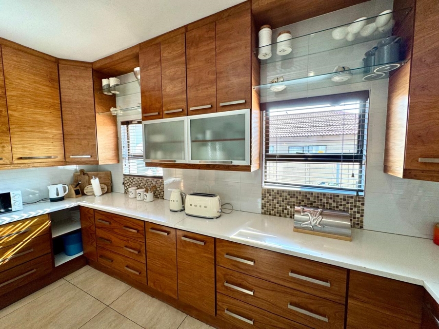 5 Bedroom Property for Sale in Noordrand Mpumalanga