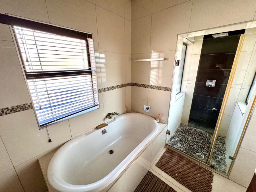 5 Bedroom Property for Sale in Noordrand Mpumalanga