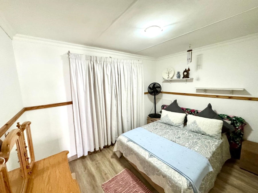 4 Bedroom Property for Sale in Sunset Park Mpumalanga