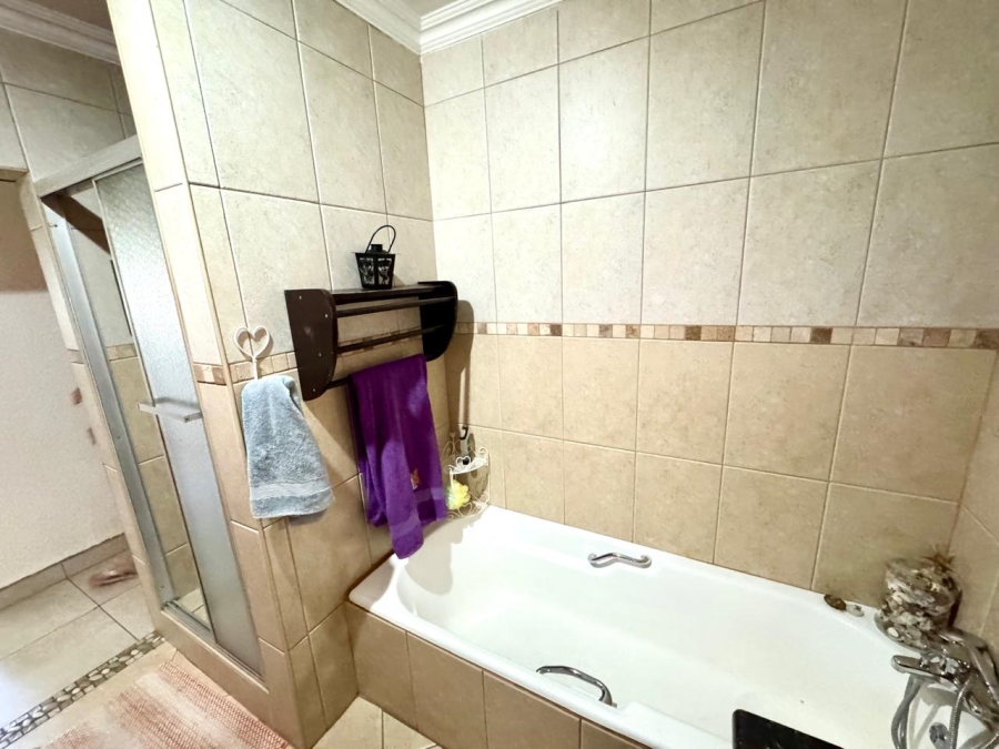 4 Bedroom Property for Sale in Sunset Park Mpumalanga