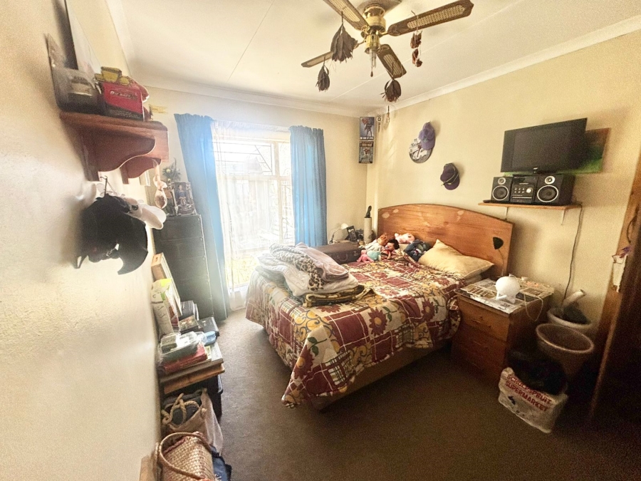 4 Bedroom Property for Sale in Cosmosrand Mpumalanga