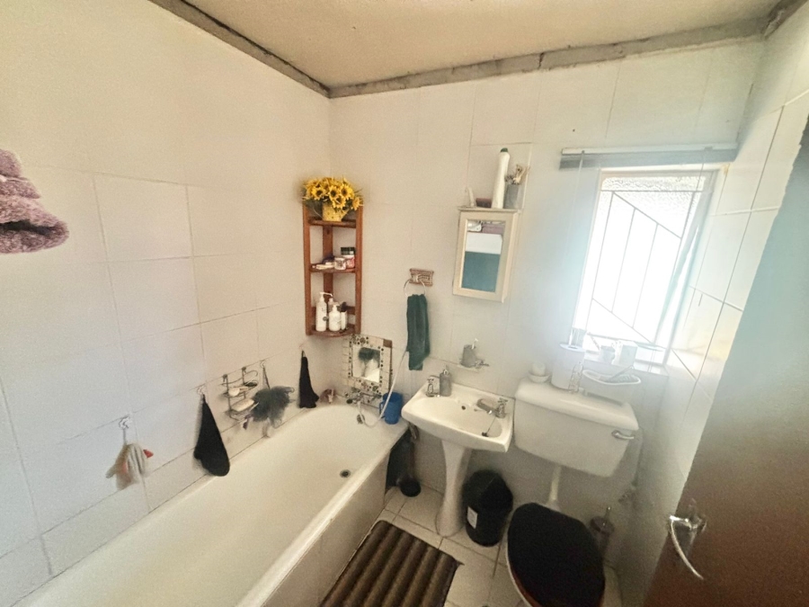 4 Bedroom Property for Sale in Cosmosrand Mpumalanga