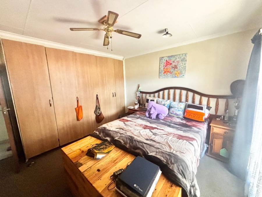 4 Bedroom Property for Sale in Cosmosrand Mpumalanga