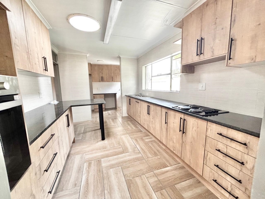 4 Bedroom Property for Sale in Kruinpark Mpumalanga