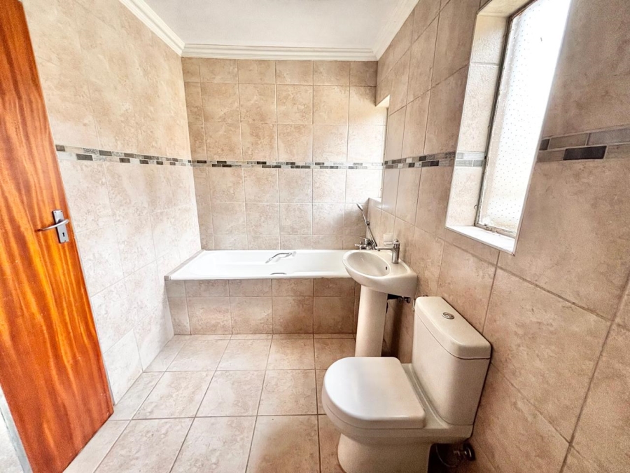 4 Bedroom Property for Sale in Kruinpark Mpumalanga